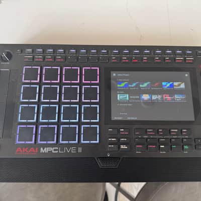 Akai MPC Live III Standalone Sampler / Sequencer 2025