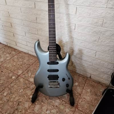 Ernie Ball Music Man Luke II – Luke Blue – EMG HSS – Steve Lukather Signature – OHSC