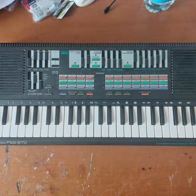 Yamaha PortaSound PSS-570 Multi-Programmable Keyboard
