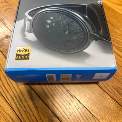 Sennheiser HD 650 Headphones - OPEN BOX - MINT Condition