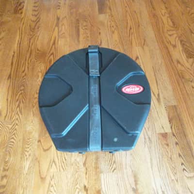 SKB Rack Tom Case Fits 10 round x up to 10 inch deep toms excellent condition