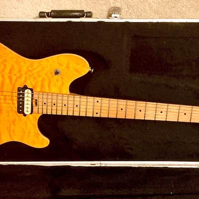 AMBER (YELLOW-ORANGE) PEAVEY WOLFGANG SPECIAL EXP(?) WITH PEAVEY HARD-SHELL CASE