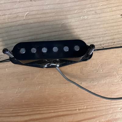 Yamaha ERG 121 Single Coil Electric Guitar Middle Pickup