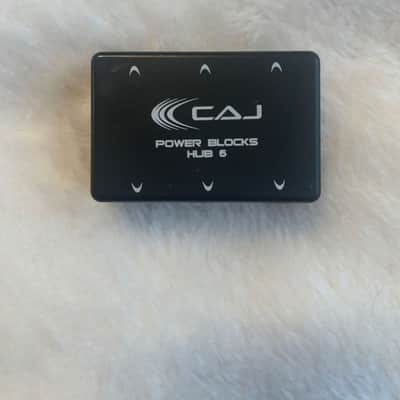 Power Hub for Guitar Bass Effects 5 Cables Adapter