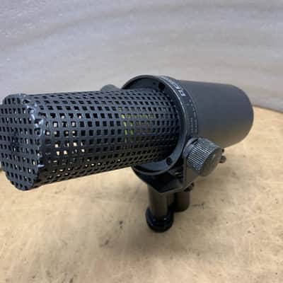 SHURE SM7 USA MICROPHONE- ORIGINAL 70'S/'80'S VINTAGE/ RARE/ CLASSIC! MAKE OFFER!