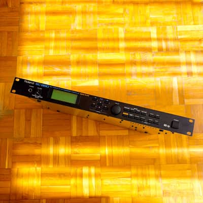 Legendary Roland SC-880 (Japan, 1998) 64-Voice Rackmount Synthesizer Module! New Battery!