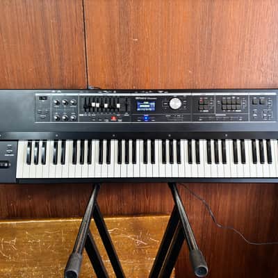Roland V-Combo VR-730 73-key Live Performance Keyboard w/ bag