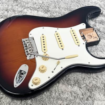 Fender Player II Stratocaster Sunburst Strat LOADED BODY Alderite
