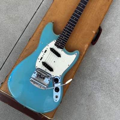Fender Mustang Guitar 3/4 with Rosewood Fretboard 1964 - 1968 - Daphne Blue