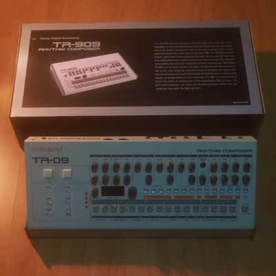 Roland TR-09 Rhythm Composer 2017 - Present - White