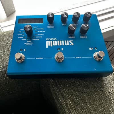 Strymon Mobius 2012 - Present - Blue