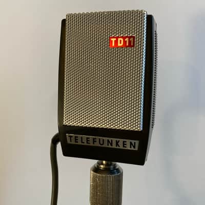 Telefunken TD11 (1966) –– Plastic outside, fantastic inside.