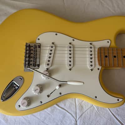 Fender Player Stratocaster Electric Guitar - Buttercream