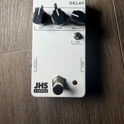 JHS 3 Series Delay 2020 - Present - White