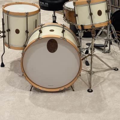 A&F Drum Co 3-Piece Maple Field Kit - Antique White
