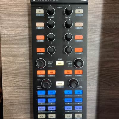 Native Instruments Traktor Kontrol X1 2010s - Black