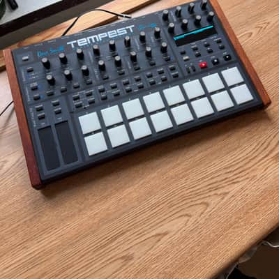 Dave Smith Instruments Tempest 6-Voice Drum Machine 2011 - 2018 - Black with Wood Sides
