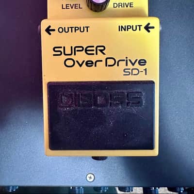 Boss SD-1 Super OverDrive (Silver Label) 1997 - Present - Yellow