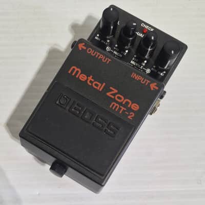 Boss MT-2 Metal Zone (Silver Label Taiwan) 1991 - Present - Black