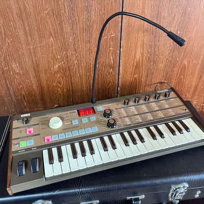Korg Microkorg Synthesizer/Vocoder ANNIVERSARY EDITION GOLD w/case, mic