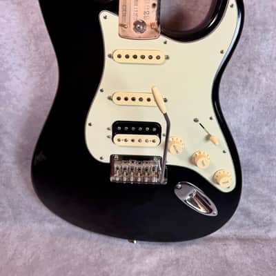 Fender American Professional Stratocaster Loaded Bodywork/Shawbucker HSS 2019 - Black
