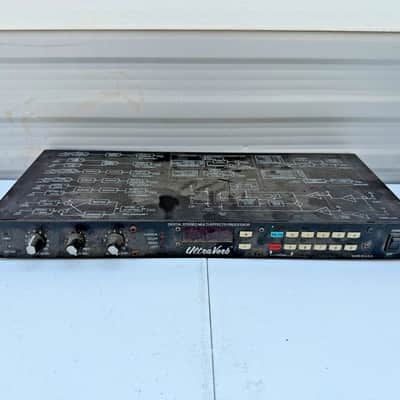 Peavey Electronics Corp UntraVerb Digital Stereo Multi-Effects Processor Working