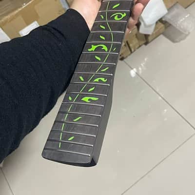 Black gloss 6 String Electric Guitar Neck, 22 Frets, Rosewood fingerboard Maple Neck, green Tree of Life Inlay, 1