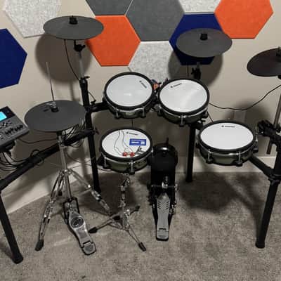 Donner DED-500 PRO Electronic Drum Set with Industry Standard Mesh Heads, Moving HiHat, and Included BD Pedal for Optimal Performance and Feel Plus USB Professional Studio Integration