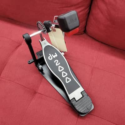 DW 2000 Series Single Bass Drum Pedal