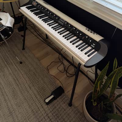 Korg SV2-73SP Stage Vintage Digital Piano with Speakers and Korg ST-SV1 Stand
