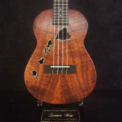 Handcrafted Concert Ukulele, Solid Curly Hawaiian Koa, The Islands Soundhole, Abalone inlay, Soft-bag, Bruce Wei UG15-2941