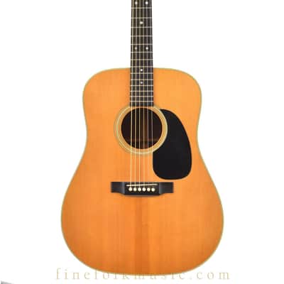 1971 C.F. MARTIN & CO. DREADNOUGHT D-28 GUITAR