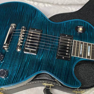 NEW! Gibson Les Paul Custom Peacock Widow - Monster Flame Top! Limited Edition - Weighs in at 8.1 lbs - Authorized Dealer - G07309