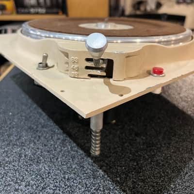 Vintage Russco Turntable (Not Working)
