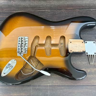 Fender Japan ST57-TX Stratocaster Body 2TS Alder w/Bridge Excellent+