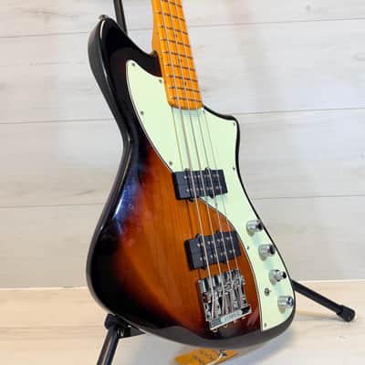 Fender Player Plus Meteora Bass β 4-String Sunburst Active Bass w/ Gig Bag 2022