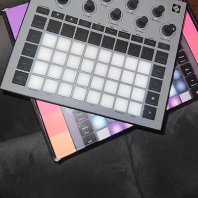 Novation Circuit Rhythm Groovebox 2021 - Present - Black