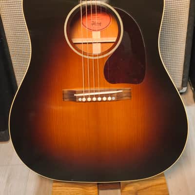 Gibson J-45 Custom Banner 2023 - Sunburst