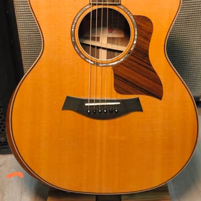 Taylor 814ce DLX with V-Class Bracing 2024 Natural